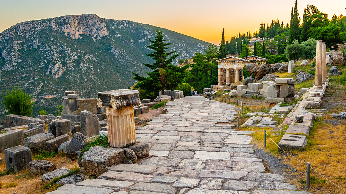 Ο Ναός του Απόλλωνα στους Δελφούς